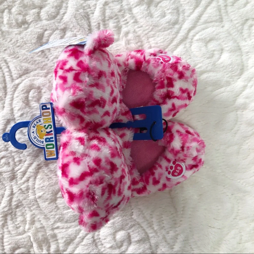 Build-A-Bear Tiny Hearts Bear Slippers Size 10/11 Pink Plush NWT Girls Slip-On